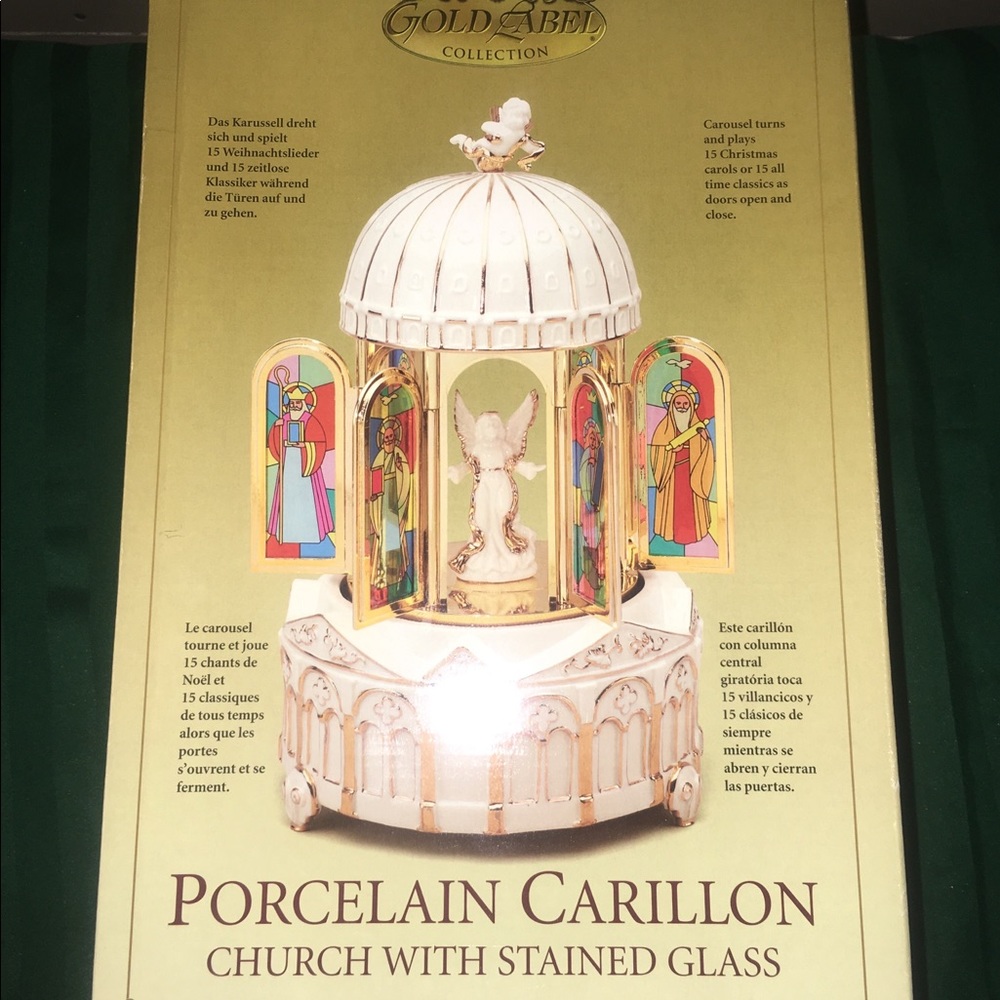 Mr Christmas porcelian carrilon carousel